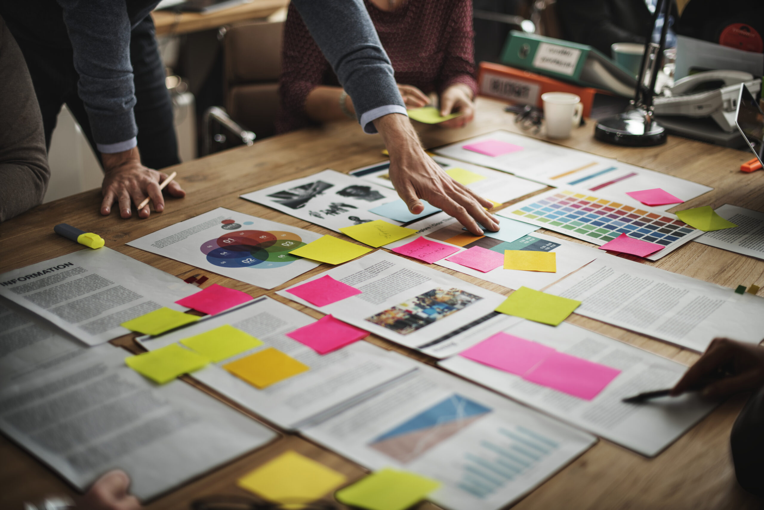 business-people-are-brainstorming Home